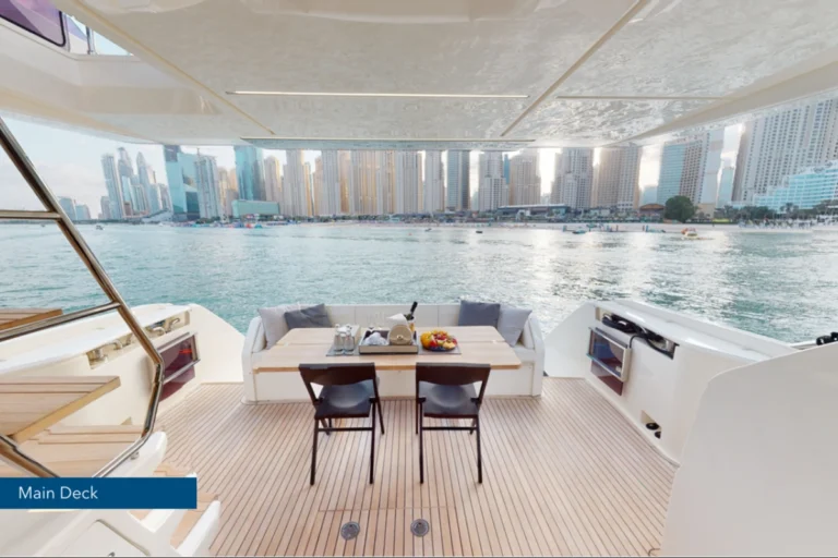 Ferretti 67022